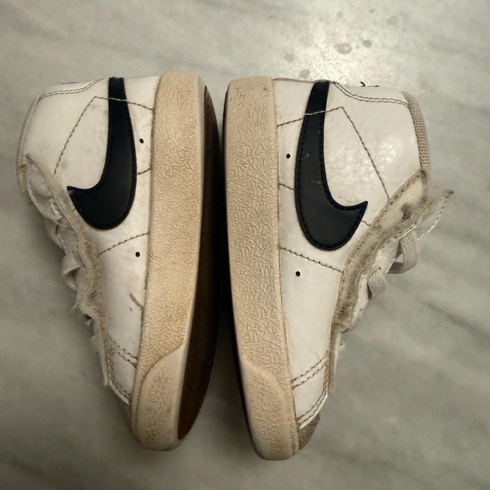 Nike Kids White and Black Sneakers